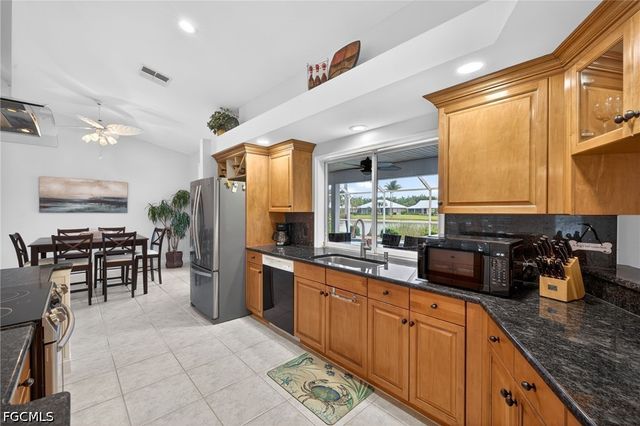 12593 Coconut Creek CT, Fort Myers, FL 33908