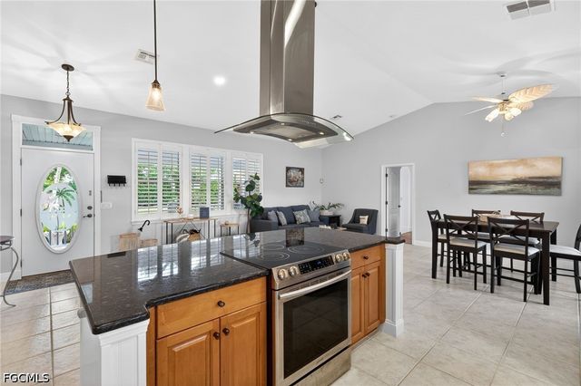 12593 Coconut Creek CT, Fort Myers, FL 33908