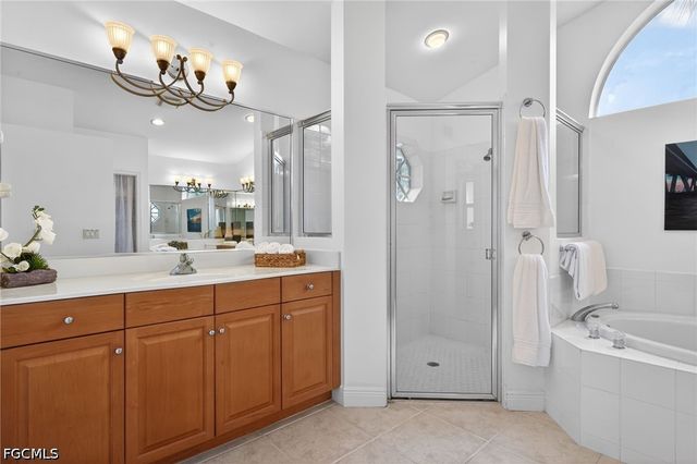 12593 Coconut Creek CT, Fort Myers, FL 33908