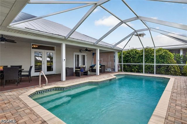 12593 Coconut Creek CT, Fort Myers, FL 33908
