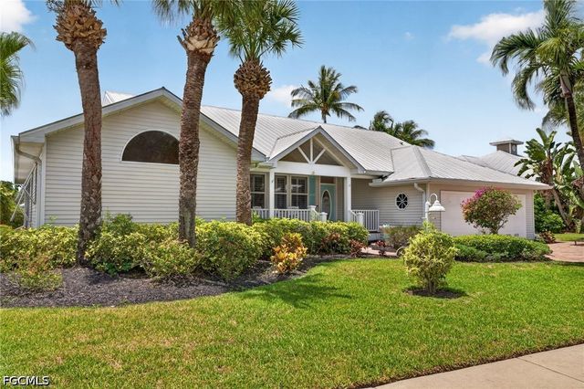 12593 Coconut Creek CT, Fort Myers, FL 33908