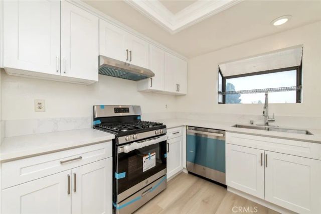 2038 S Bon View Avenue A, Ontario, CA 91761
