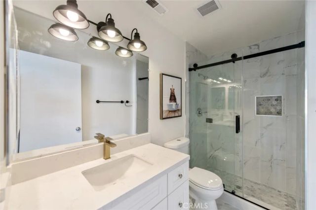 2038 S Bon View Avenue A, Ontario, CA 91761