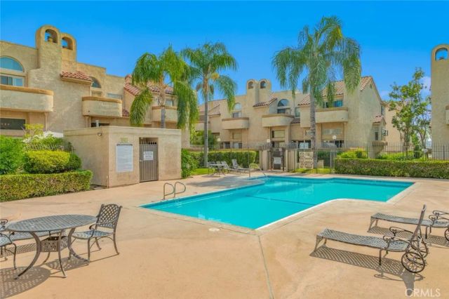 2038 S Bon View Avenue A, Ontario, CA 91761