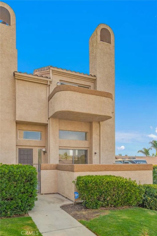 2038 S Bon View Avenue A, Ontario, CA 91761