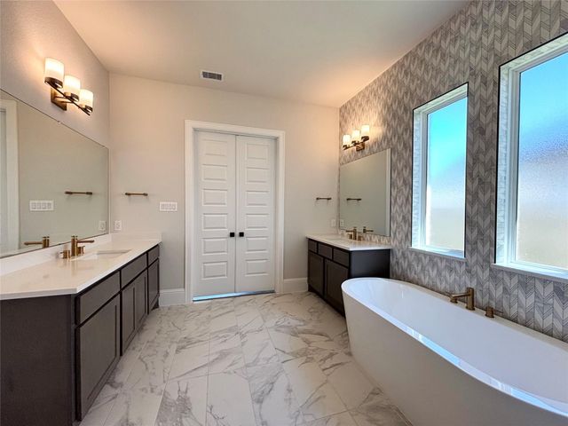 4834 Parkgate Avenue, Fulshear, TX 77441