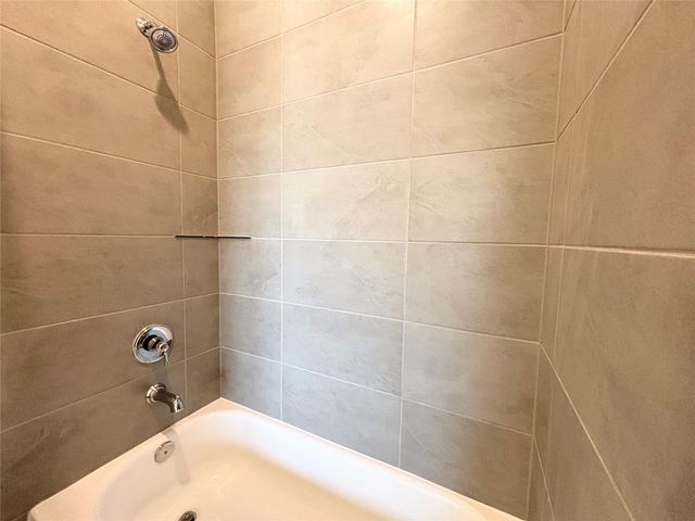 4834 Parkgate Avenue, Fulshear, TX 77441