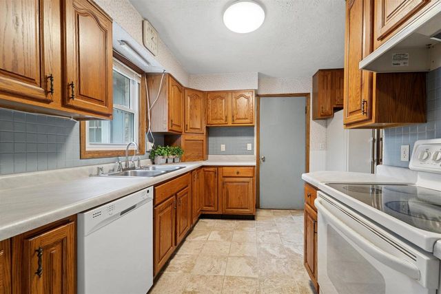 2427 BARBARA AVENUE, Appleton, WI 54915