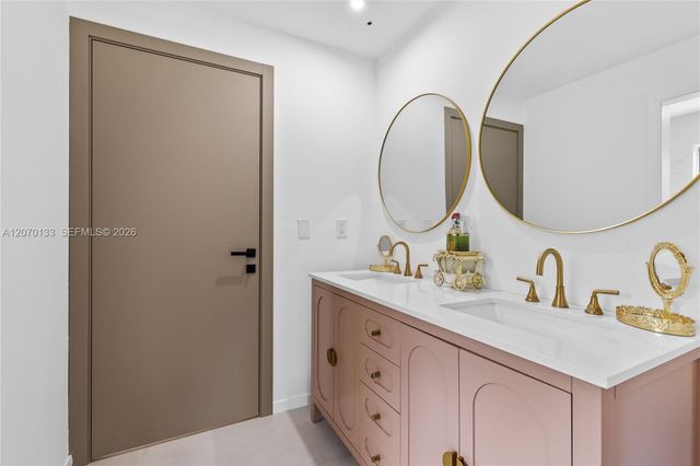 200 N 52nd Avenue, Hollywood, FL 33021
