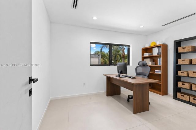 200 N 52nd Avenue, Hollywood, FL 33021