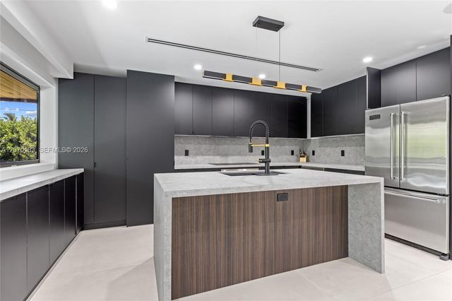 200 N 52nd Avenue, Hollywood, FL 33021