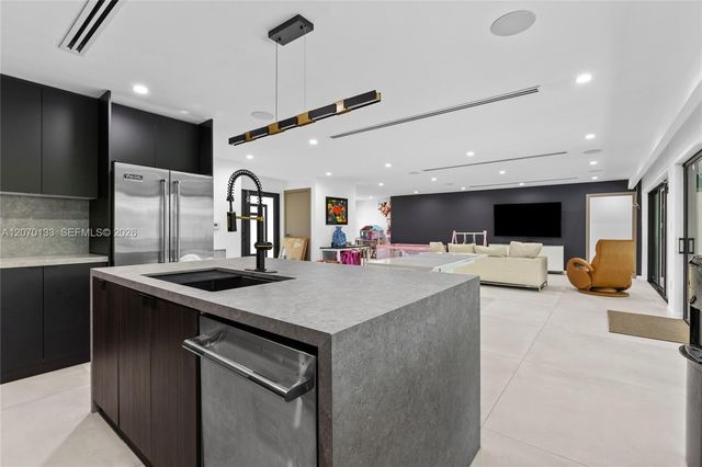 200 N 52nd Avenue, Hollywood, FL 33021