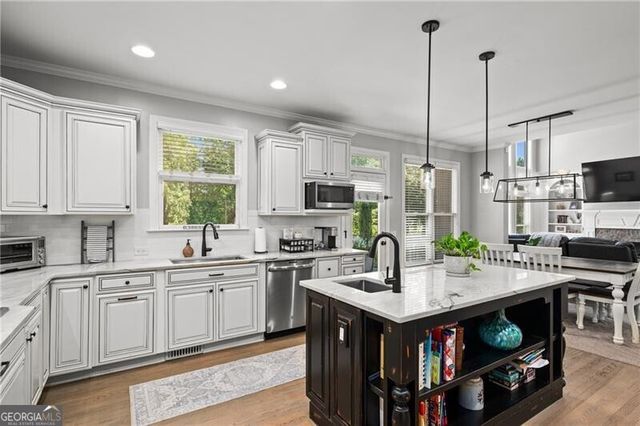 810 Lake Ridge Court, Canton, GA 30114