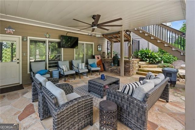 810 Lake Ridge Court, Canton, GA 30114