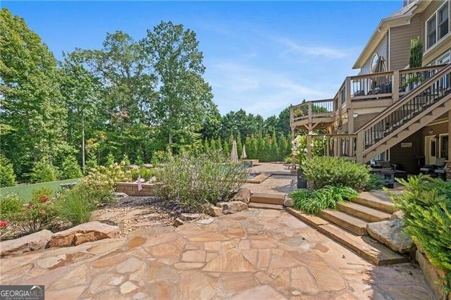 810 Lake Ridge Court, Canton, GA 30114