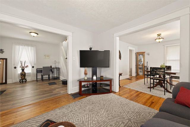 201 West Elm Street, East Rochester, NY 14445