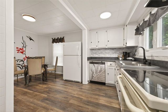 201 West Elm Street, East Rochester, NY 14445
