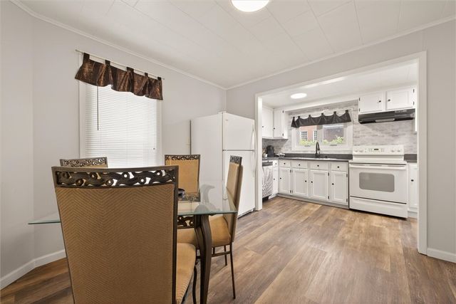 201 West Elm Street, East Rochester, NY 14445