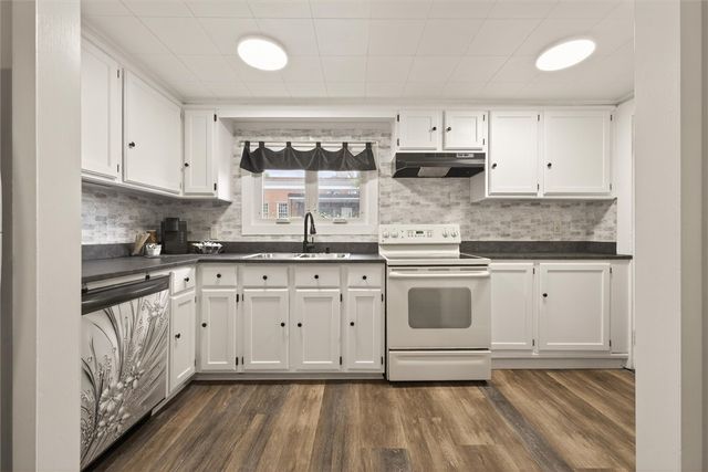 201 West Elm Street, East Rochester, NY 14445