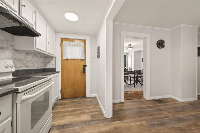 201 West Elm Street, East Rochester, NY 14445