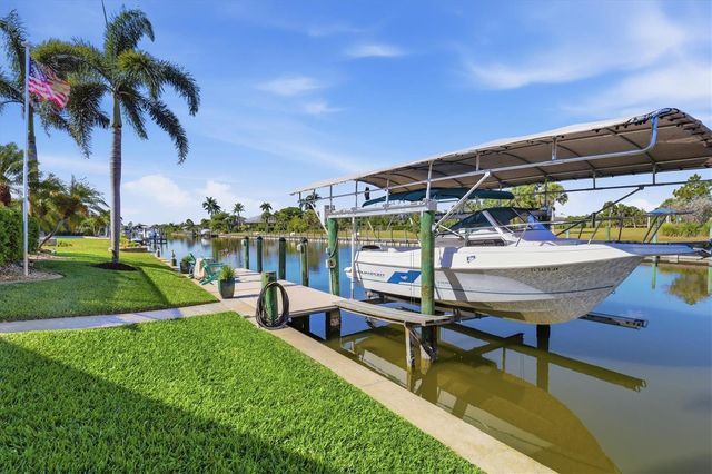 8050 TRACY CIRCLE, Port Charlotte, FL 33981