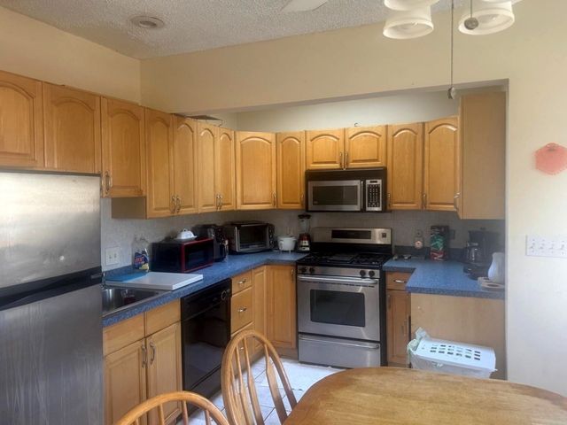 29 Adams Ave, Everett, MA 02149