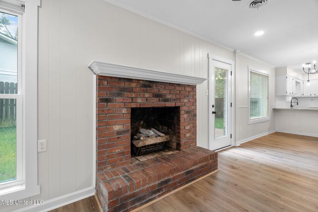 8610 N Lake Shore Drive, Southaven, MS 38671