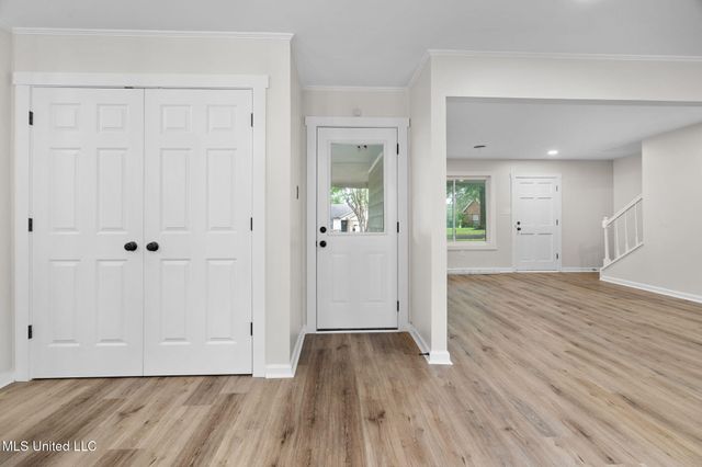 8610 N Lake Shore Drive, Southaven, MS 38671