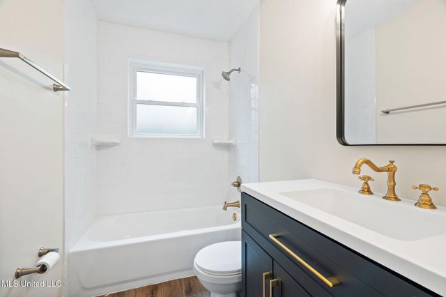 8610 N Lake Shore Drive, Southaven, MS 38671