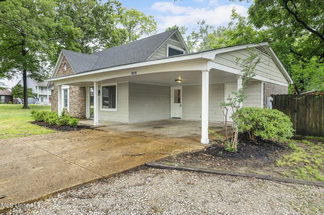 8610 N Lake Shore Drive, Southaven, MS 38671