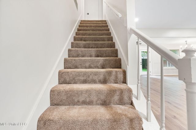 8610 N Lake Shore Drive, Southaven, MS 38671