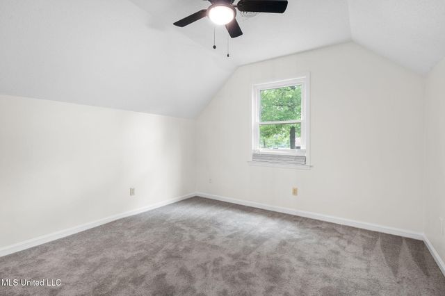 8610 N Lake Shore Drive, Southaven, MS 38671