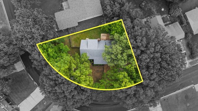 8610 N Lake Shore Drive, Southaven, MS 38671