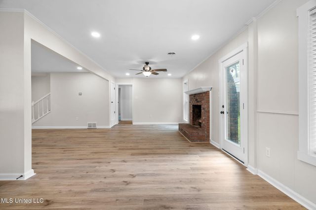 8610 N Lake Shore Drive, Southaven, MS 38671