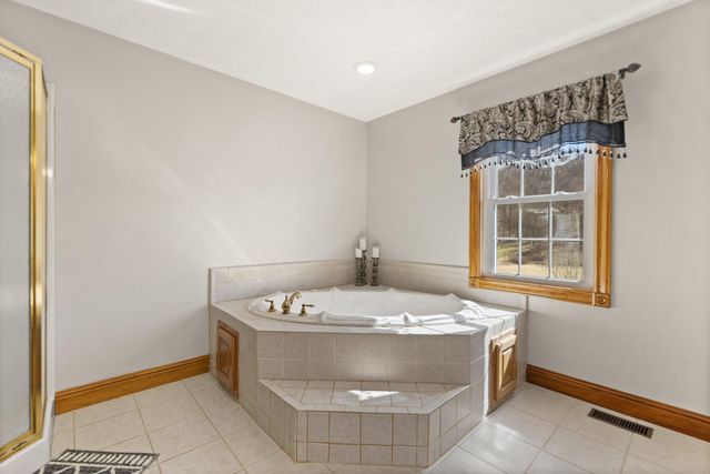 54 Jess Crisswell Road, Monticello, KY 42633