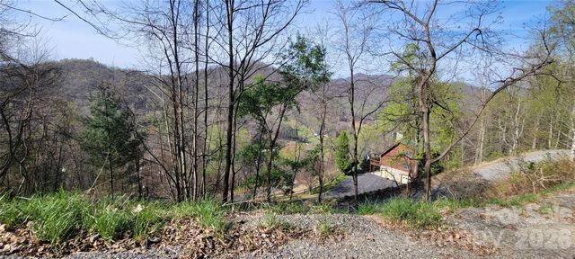 33 Destination Drive, Waynesville, NC 28786