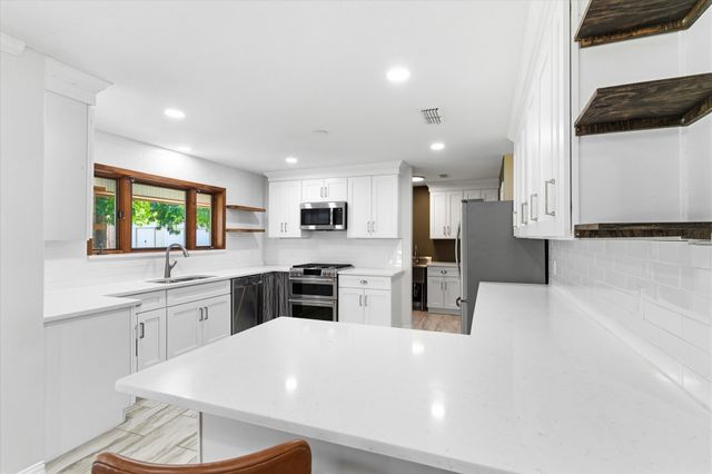 1953 Limerick Lane, Grapevine, TX 76051