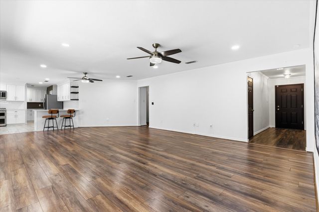 1953 Limerick Lane, Grapevine, TX 76051