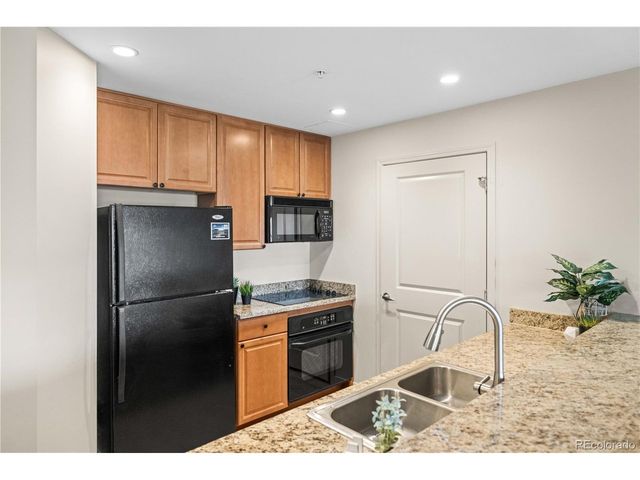 975 N Lincoln St 8B, Denver, CO 80203