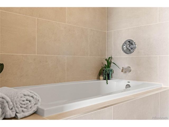 975 N Lincoln St 8B, Denver, CO 80203