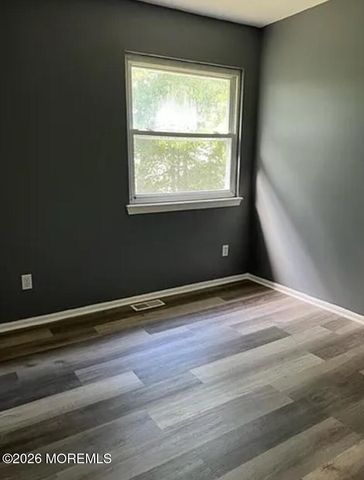 39 Mizzen Drive, Barnegat, NJ 08005