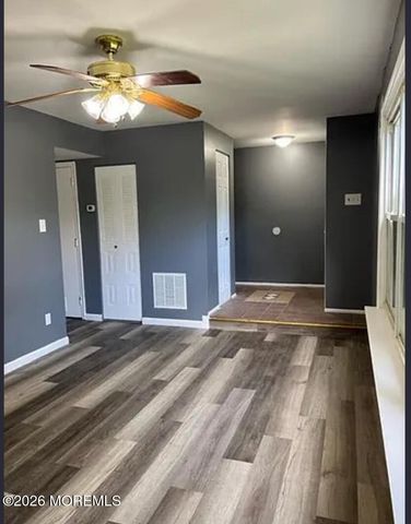 39 Mizzen Drive, Barnegat, NJ 08005