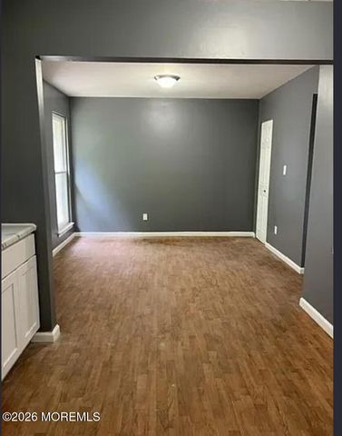 39 Mizzen Drive, Barnegat, NJ 08005