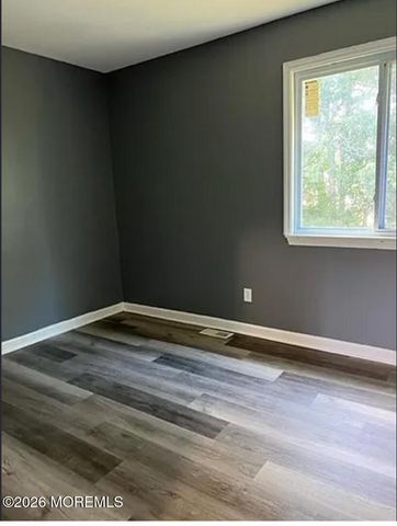 39 Mizzen Drive, Barnegat, NJ 08005