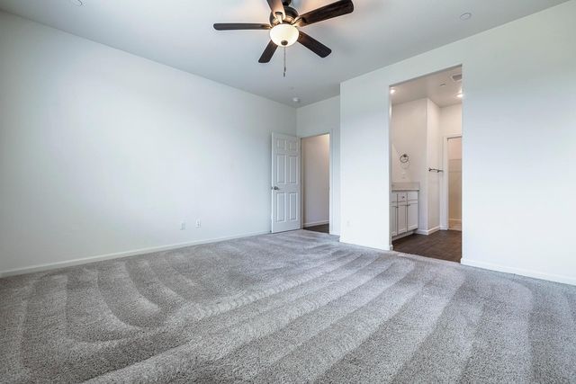 6538 E Lamona Avenue, Fresno, CA 93727