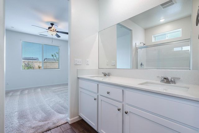 6538 E Lamona Avenue, Fresno, CA 93727