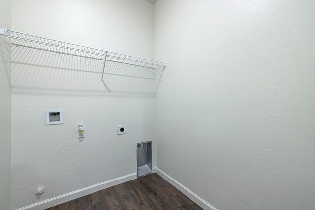 6538 E Lamona Avenue, Fresno, CA 93727