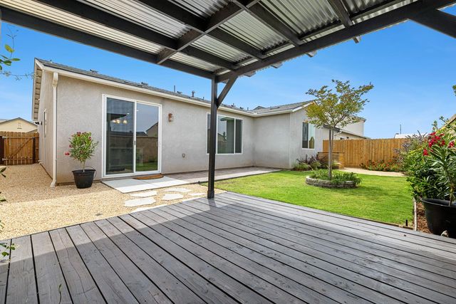 6538 E Lamona Avenue, Fresno, CA 93727