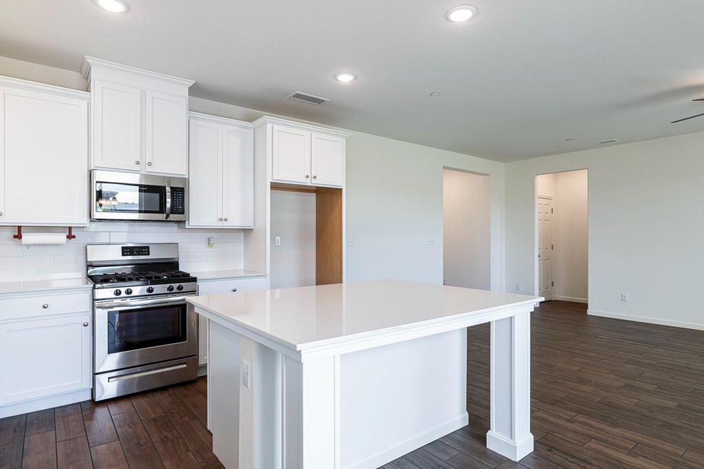 Image 17 of property listing at 6538 E Lamona Avenue, Fresno, CA 93727
