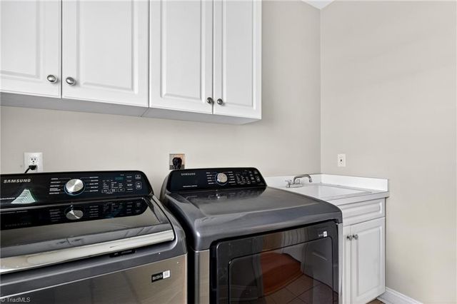 6203 Moores Creek Drive, Summerfield, NC 27358